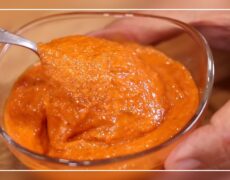 Descubre el auténtico sabor de la gastronomía canaria en Las Palmas: ¡Mojo que te dejará sin palabras!