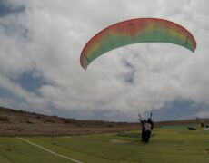 Descubre la adrenalina del parapente en Las Palmas: un imperdible para tu próximo viaje de turismo